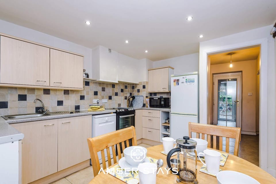 Sunny Side Barn in Cracoe North Yorkshire by Amber Stays Perfect for Big Groups and Leisure Stays, Sleep 8 and Parking House in Craven District
