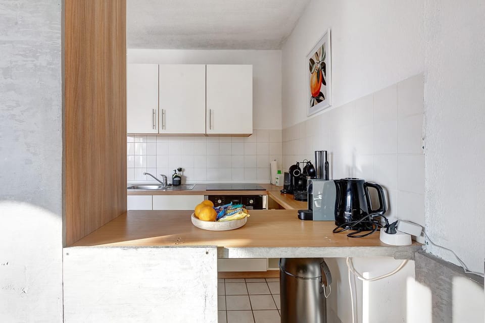 Kitchen or kitchenette, Living room