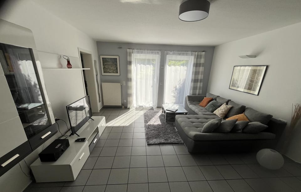 TV and multimedia, Seating area