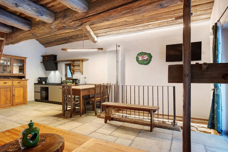 Property building, Living room