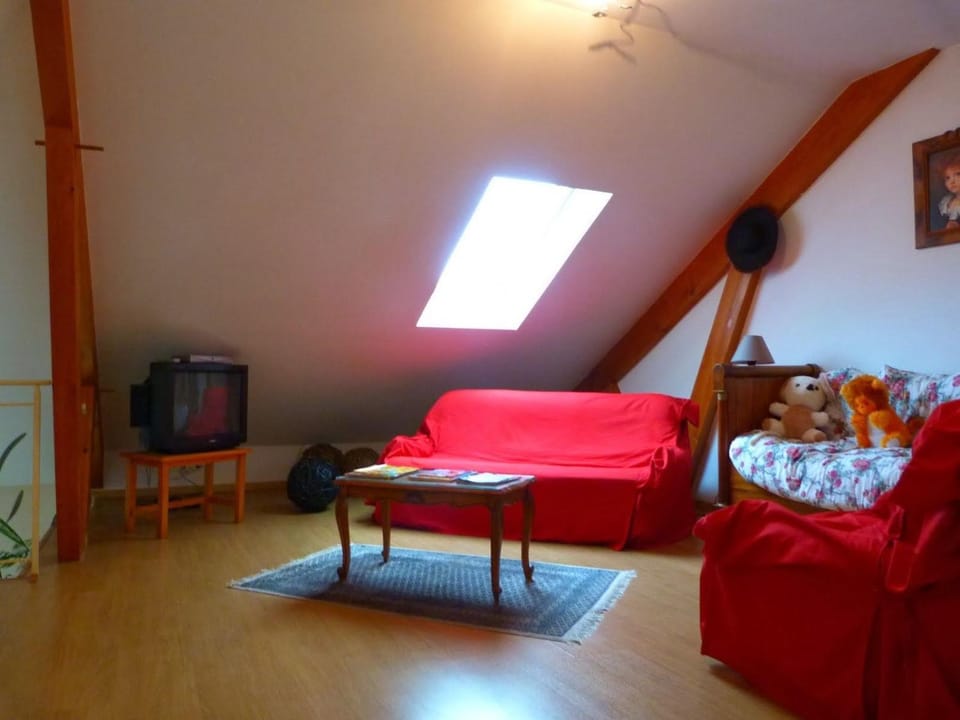 TV and multimedia, Seating area