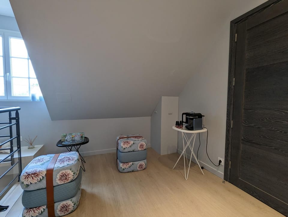 TV and multimedia, Dining area