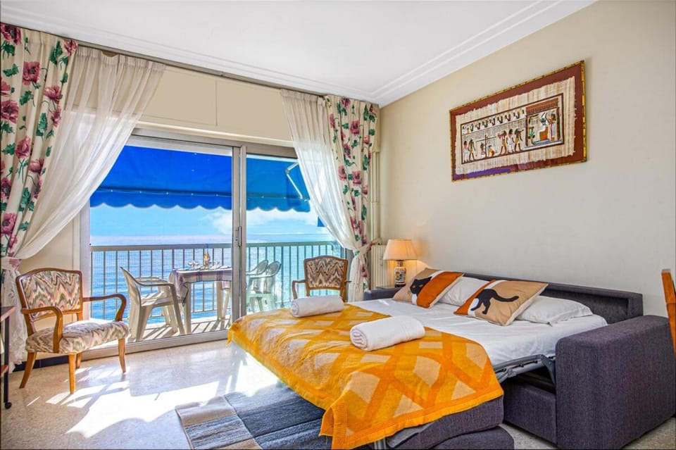 Joli appartement à Menton centre - vue mer Apartment in Menton