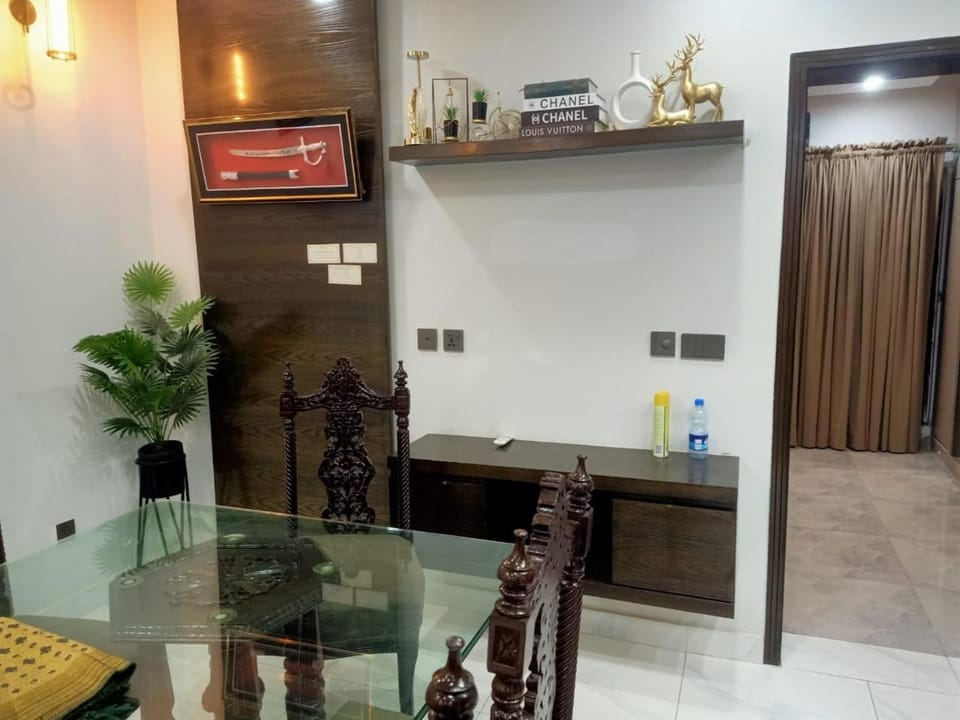 5 Marla 3 beds upto 8 Guest Villa in Lahore