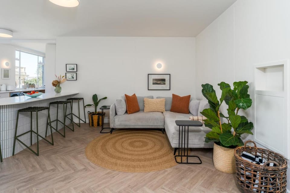 Living room, Photo of the whole room