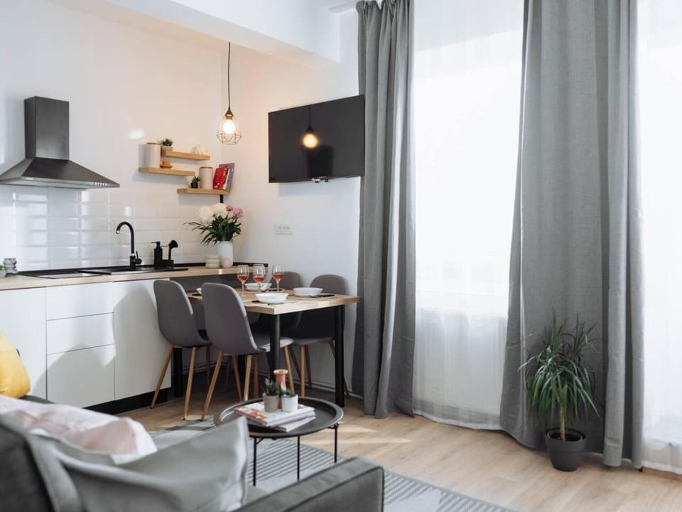Infinity - Old Town Centre I Carpark nearby I Big balcony Apartment in Bucharest