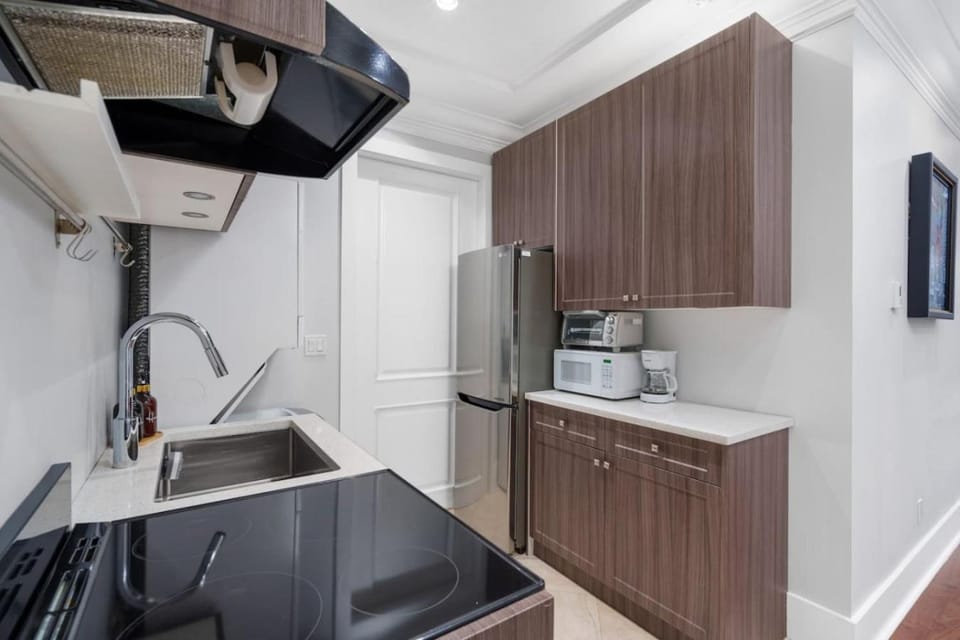 Coffee/tea facilities, Kitchen or kitchenette, microwave, toaster