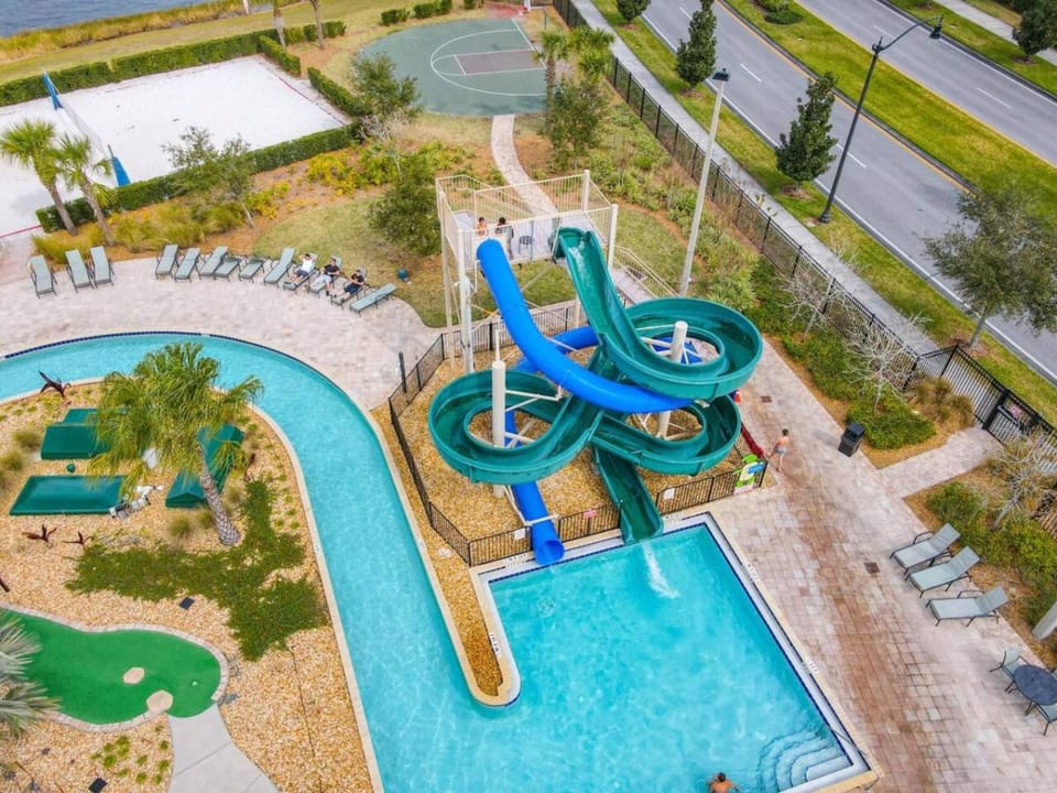Aqua park, Swimming pool