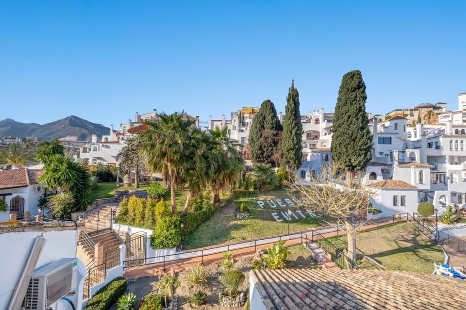 Pueblo Evita Apartamento Abril Apartment in Benalmadena