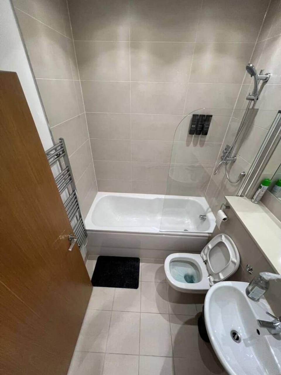 Zone 1, Central London Room Apartment in London Borough of Southwark