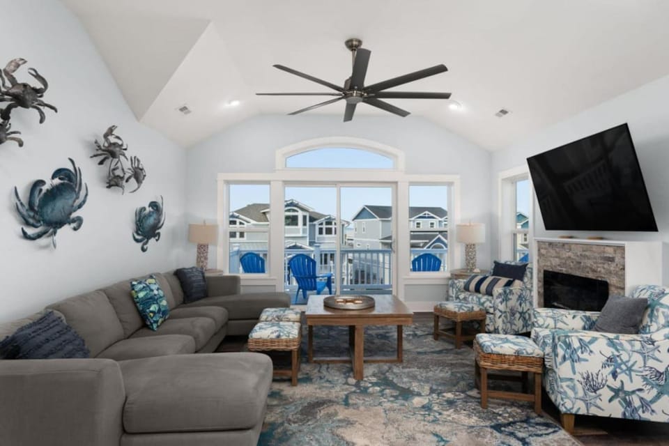 Communal lounge/ TV room, TV and multimedia, Living room, Seating area, Evening entertainment, fireplace