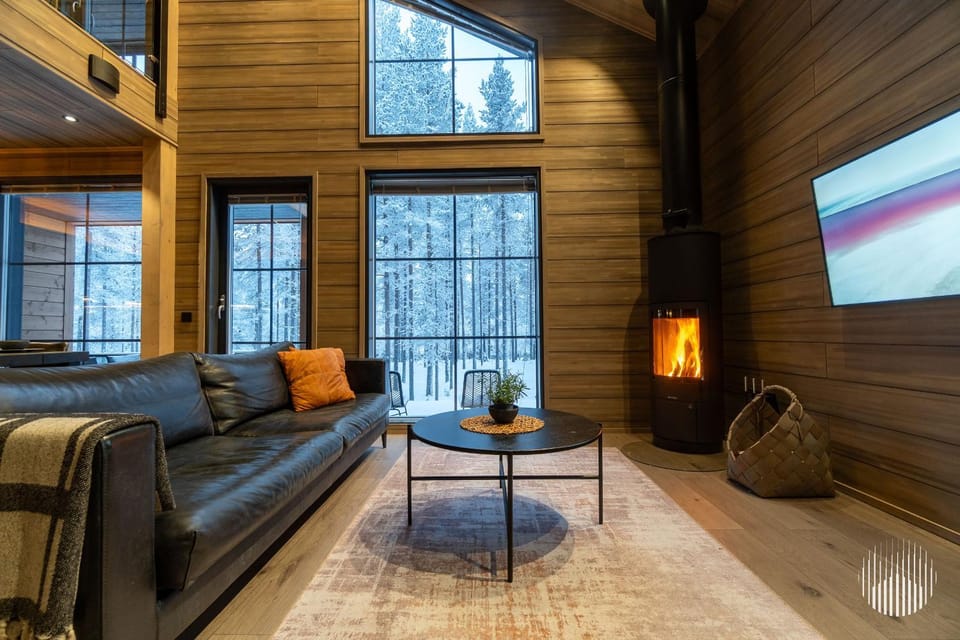 Communal lounge/ TV room, Living room, Seating area, fireplace