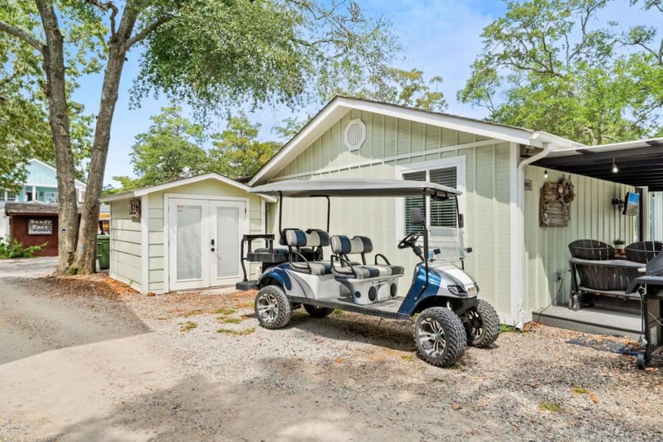 Cozy Nest 1 - Ocean Lakes Cottage, Covered Patio, Grill and Beach Access! House in South Carolina