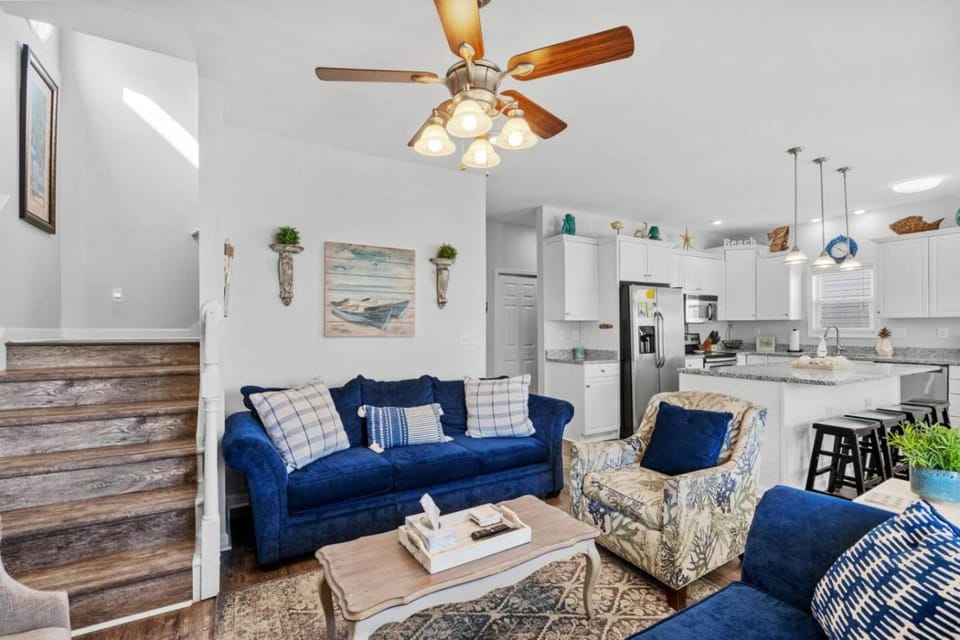 1022 - Ocean Lakes Luxe, 1 Minute Walk to Beach and Fire Table! House in South Carolina
