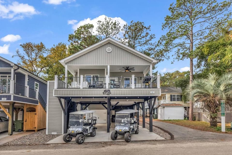 1537 - Ocean Lakes Oasis, Golf Cart and Beach Access! House in South Carolina