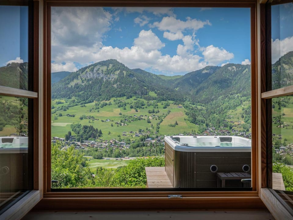Day, Natural landscape, Summer, Hot Tub, View (from property/room), Mountain view