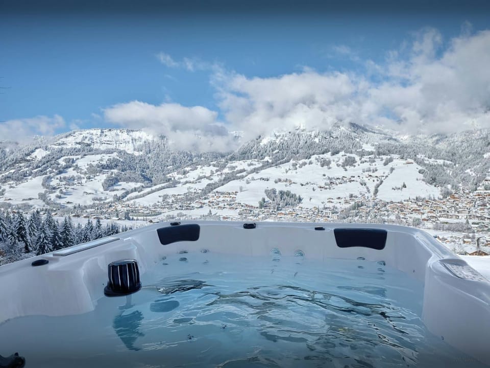 Day, Natural landscape, Winter, Hot Tub, Mountain view
