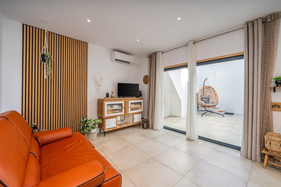 Property building, Living room