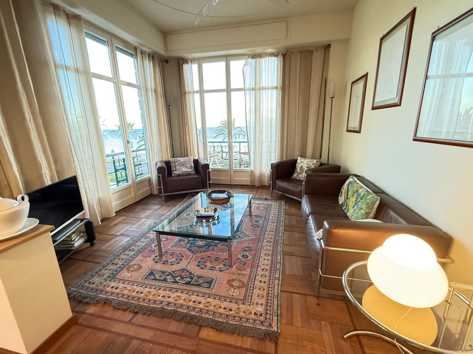 TV and multimedia, Living room, Sea view