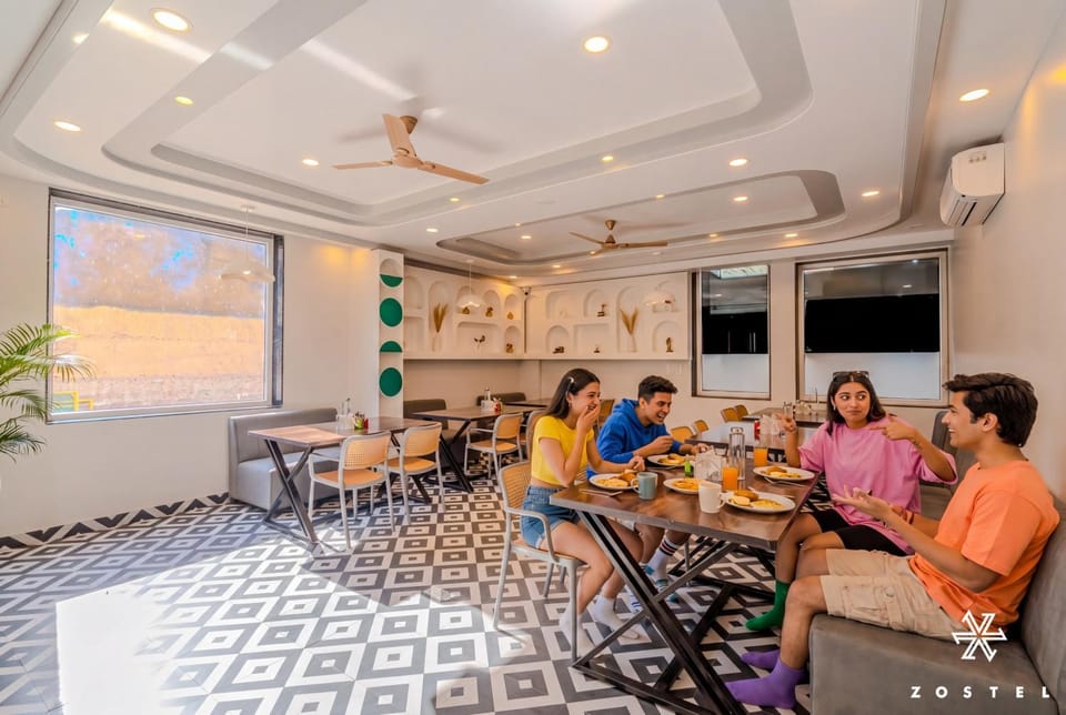 Restaurant/places to eat, Food