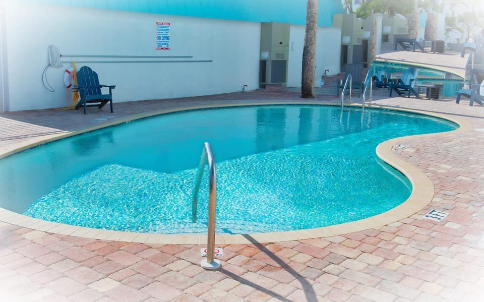 2BR Siesta Key Downtown Condo Walk Everywhere House in Siesta Key