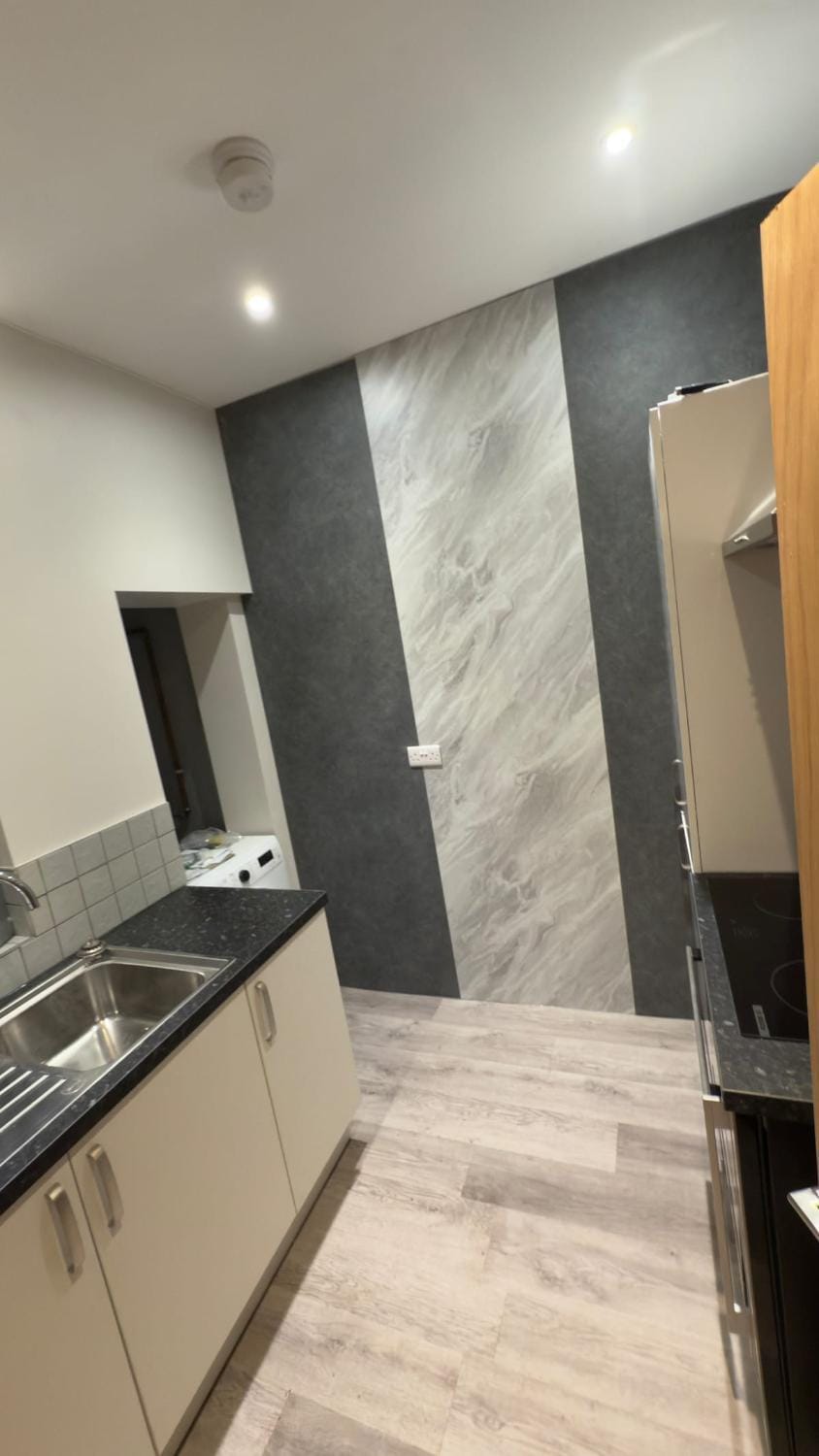 Kitchen or kitchenette, oven