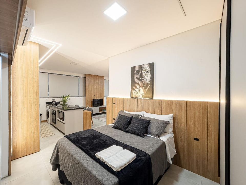 Bedroom, Seasons