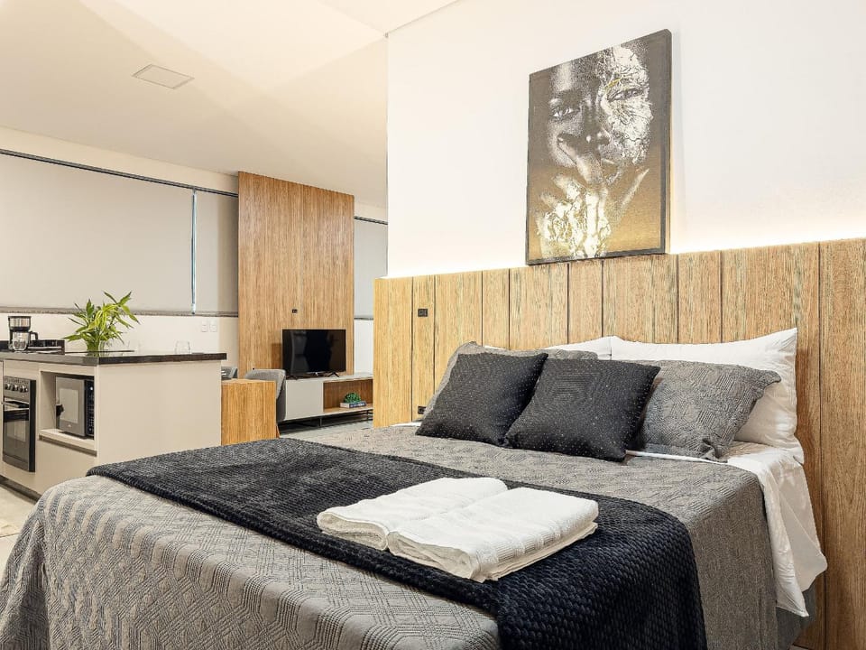 Bedroom, Seasons