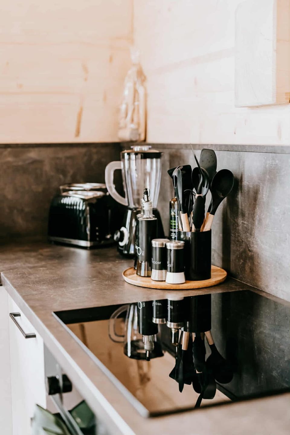 Coffee/tea facilities, Kitchen or kitchenette, Kitchen or kitchenette, Communal kitchen, oven