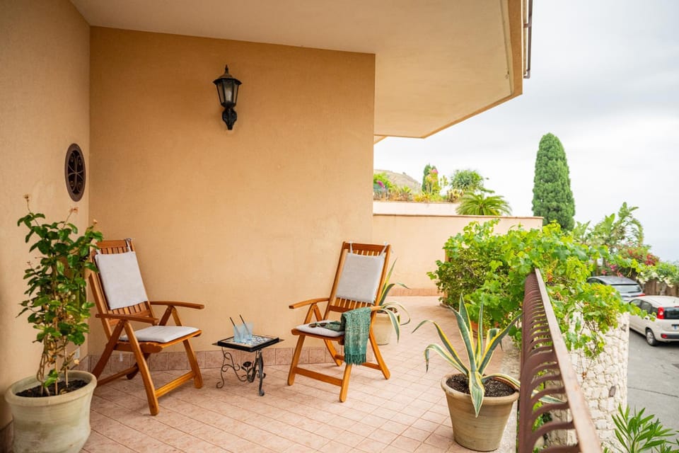 Patio, Day, Garden, View (from property/room), Balcony/Terrace, Living room, Garden view, Sea view