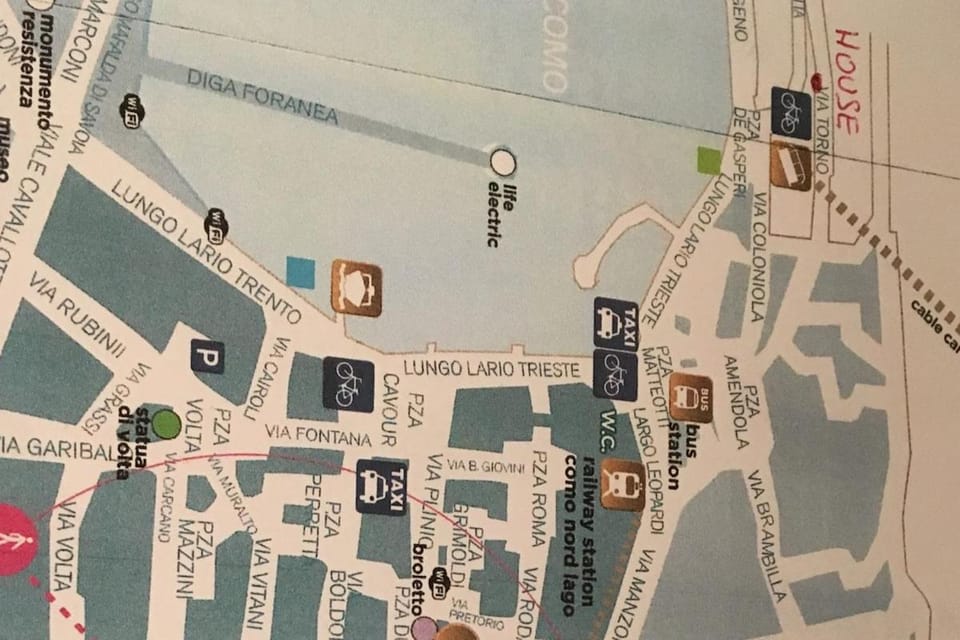 Splendid view of Lake Como Attico Apartment in Como