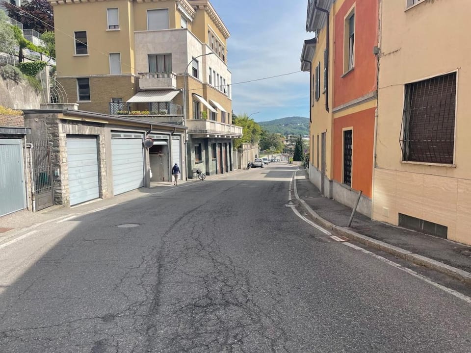Splendid view of Lake Como Attico Apartment in Como