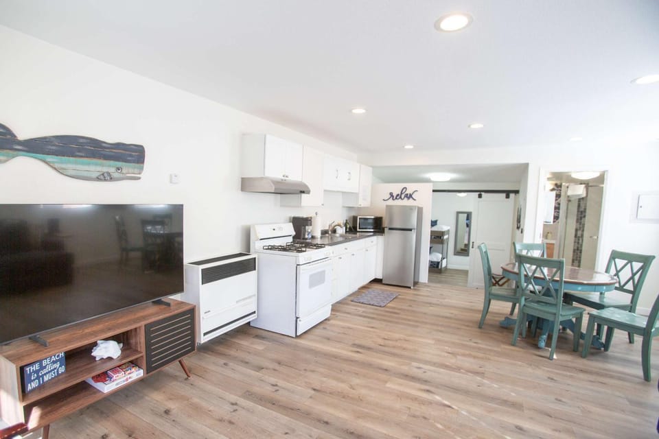 Beach to Bay The Ultimate SD location House in Mission Beach