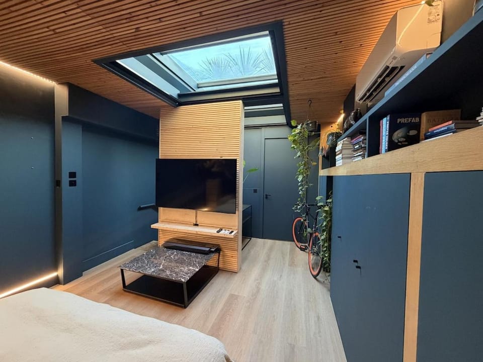 Living room, Bedroom