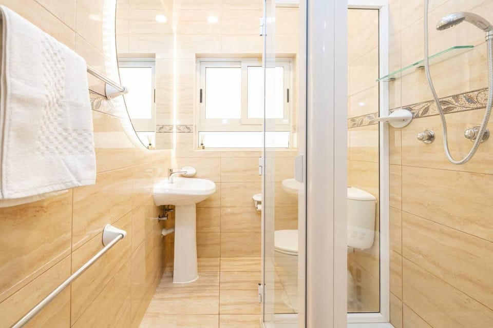 Bugibba square cosy oneBED by Homely! Apartment in Saint Paul's Bay