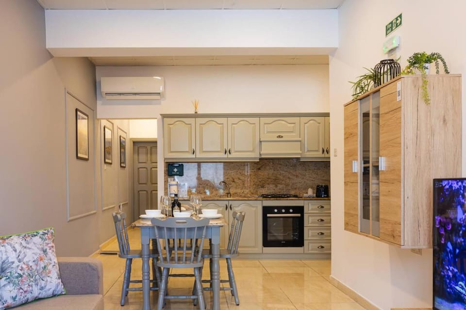 Bugibba square cosy oneBED by Homely! Apartment in Saint Paul's Bay