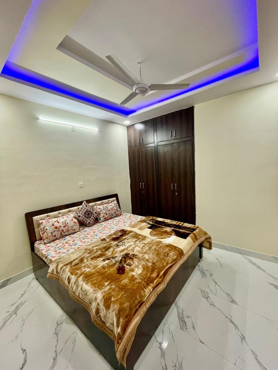 ZenRoofs - Homely 2 BHK Flat Apartment in Jaipur