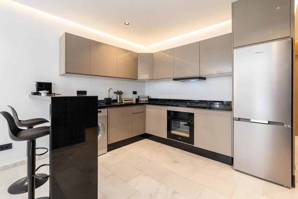 C13 - 1BR Suite - Private Gym - Terrace - Rooftop Apartment in Casablanca