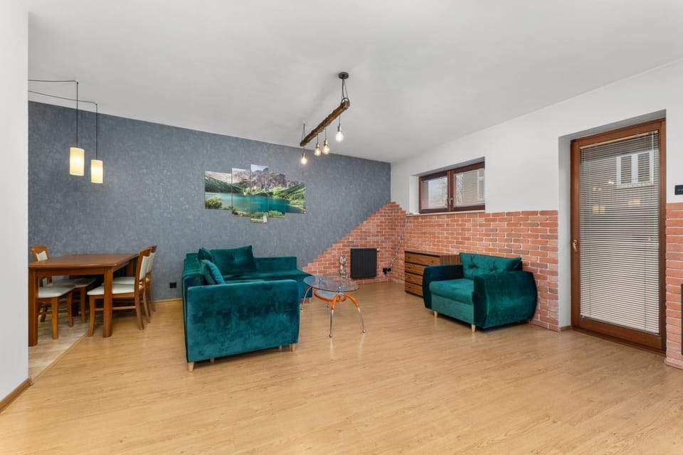 Communal lounge/ TV room, Living room, Dining area