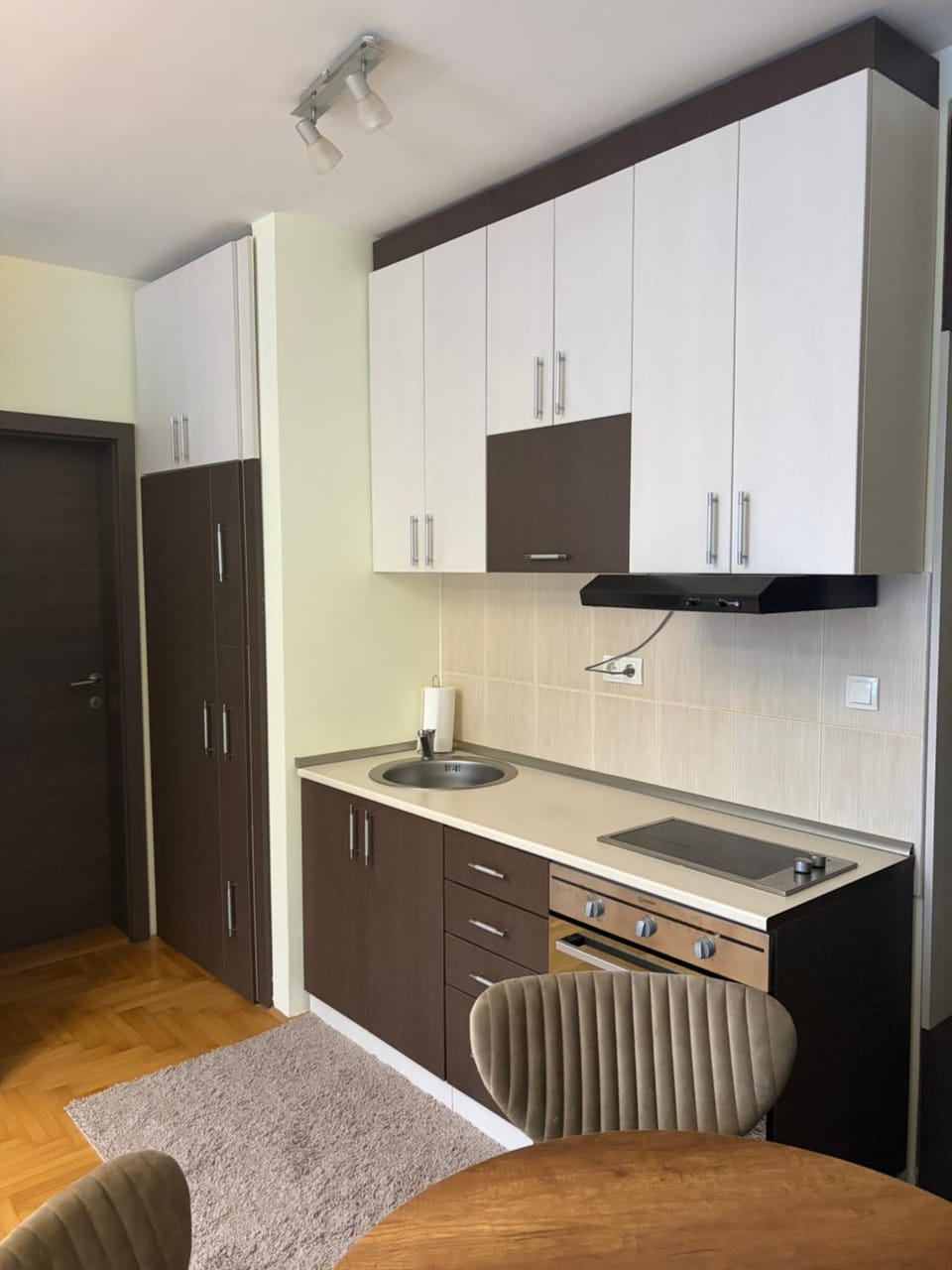 Kitchen or kitchenette, stove