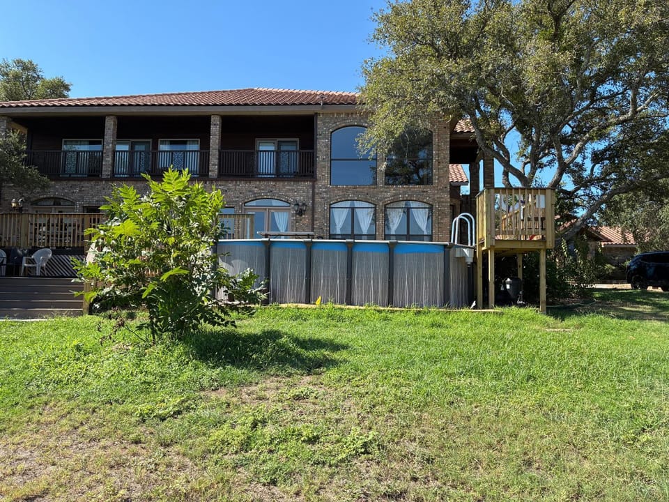 Property building, Day