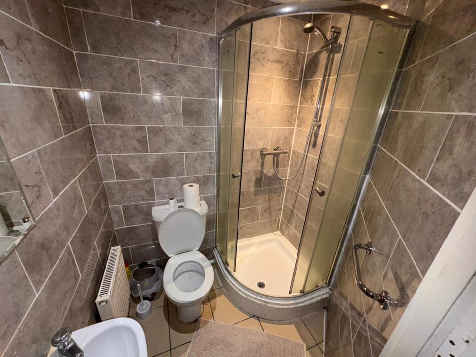 Sorrell Gardens Guest House Bed and Breakfast in Newcastle-under-Lyme