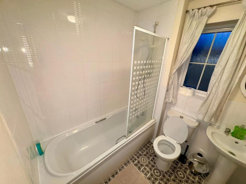 Sorrell Gardens Guest House Bed and Breakfast in Newcastle-under-Lyme