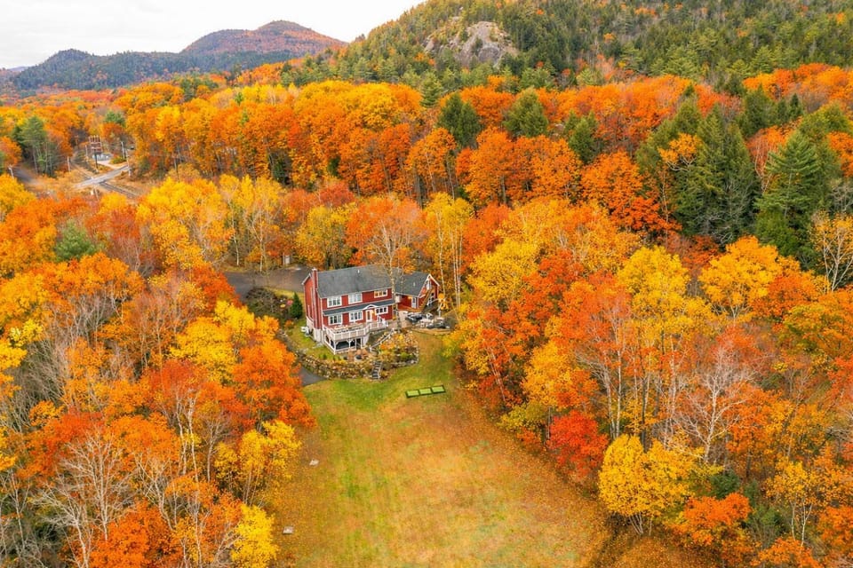 Property building, Natural landscape, Bird's eye view, Garden, Autumn, Mountain view