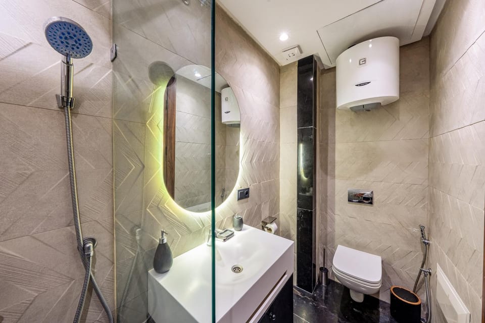 Shower, Toilet, Bathroom, Bath, towels