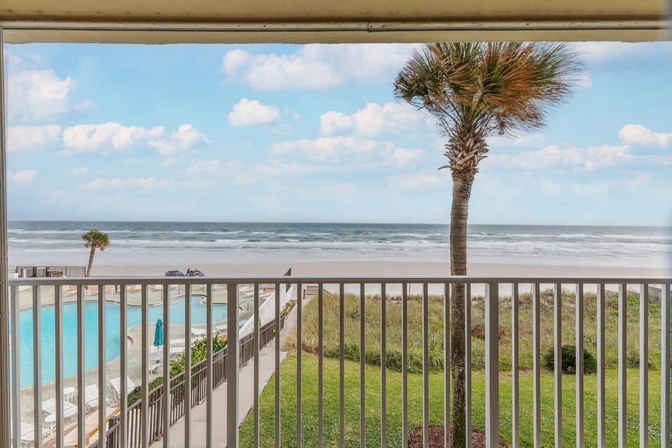 Zodiac 4 House in Daytona Beach Shores