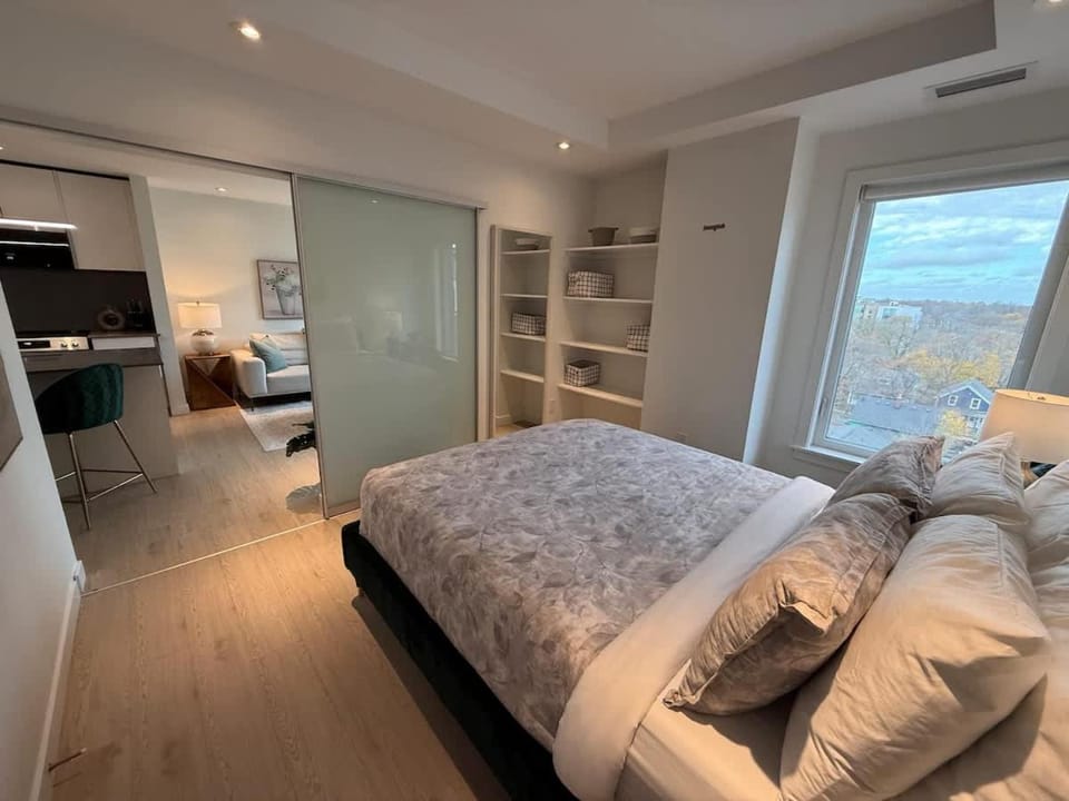Bright spotless & modern 1 BR in North End Halifax Apartment in Dartmouth