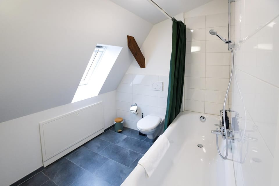 Bathroom, Bath