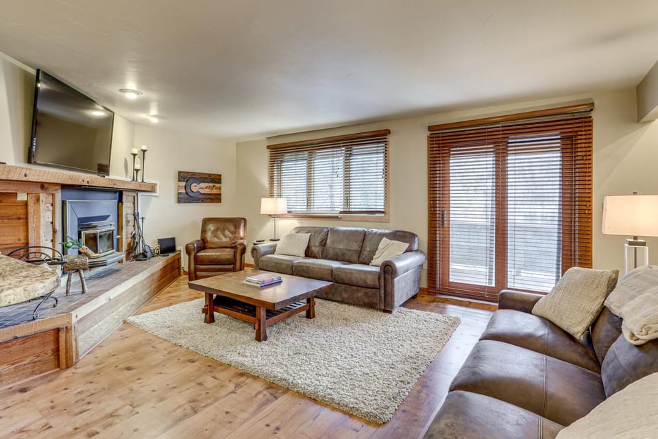 2 Mtn-View Decks! East Vail Unit By Trails & Bus House in Vail
