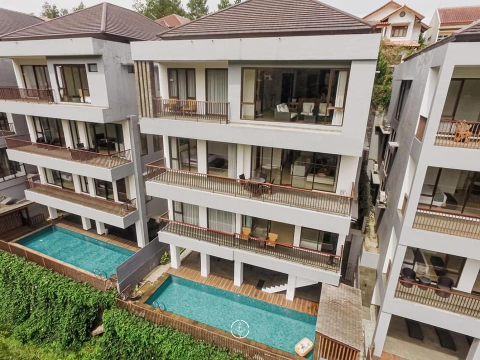 Tulip Hill View Villa 6 Bedrooms With a Private Heated Swimming Pool and a Movie Room and a Billaird Table Villa in Bandung